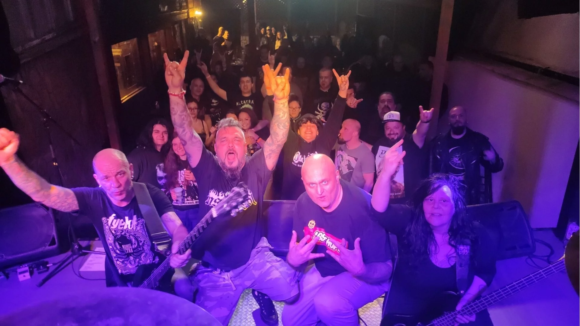 Urban Grey подгряват концерта на Soulfly в София